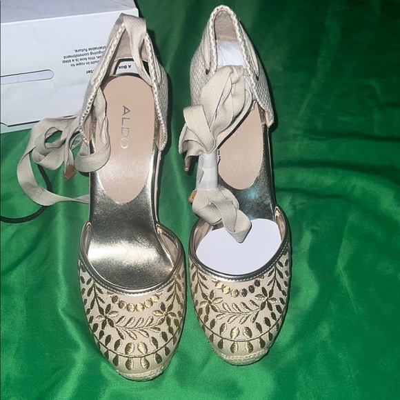ALDO Women's Cream Espadrille Wedge Sandals size 8 - Picture 3 of 14